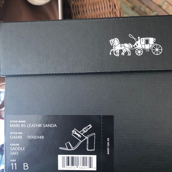 Coach size 11 Mari sandals - Picture 9 of 9